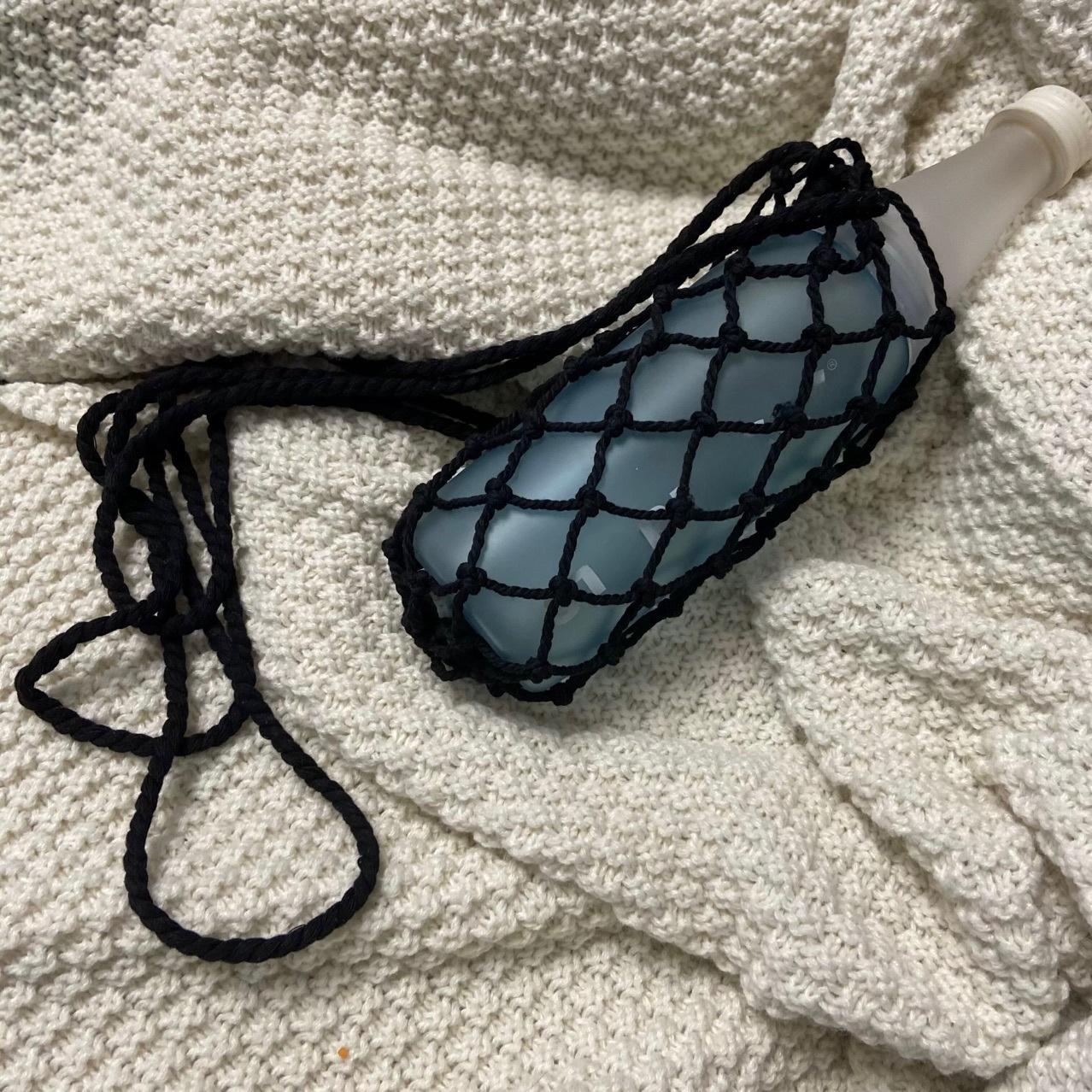 Hanrted Crossbody Milk Tea Cup Holder Pure Wool Water Bottle Cover Universal for Men And Women Net ket Cup Sve
Hanrted Crossbody Milk Tea Cup Holder Pure Wool Water Bottle Cover Universal for Men And Women Net ket Cup Sve