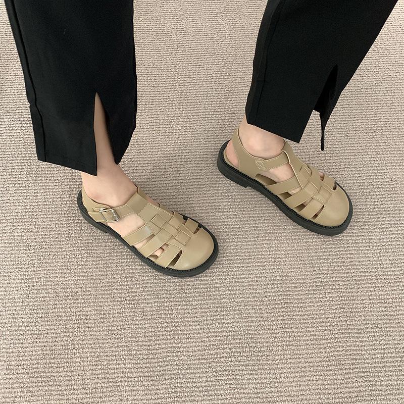 Сандалии Roman Baotou 2024 года, новая весенне-летняя студенческая обувь на толстой подошве с плоским дном, британская повседневная женская обувь, оптовая продажа 35 белый
Сандалии Roman Baotou 2024 года, новая весенне-летняя студенческая обувь на толстой подошве с плоским дном, британская повседневная женская обувь, оптовая продажа 35 белый