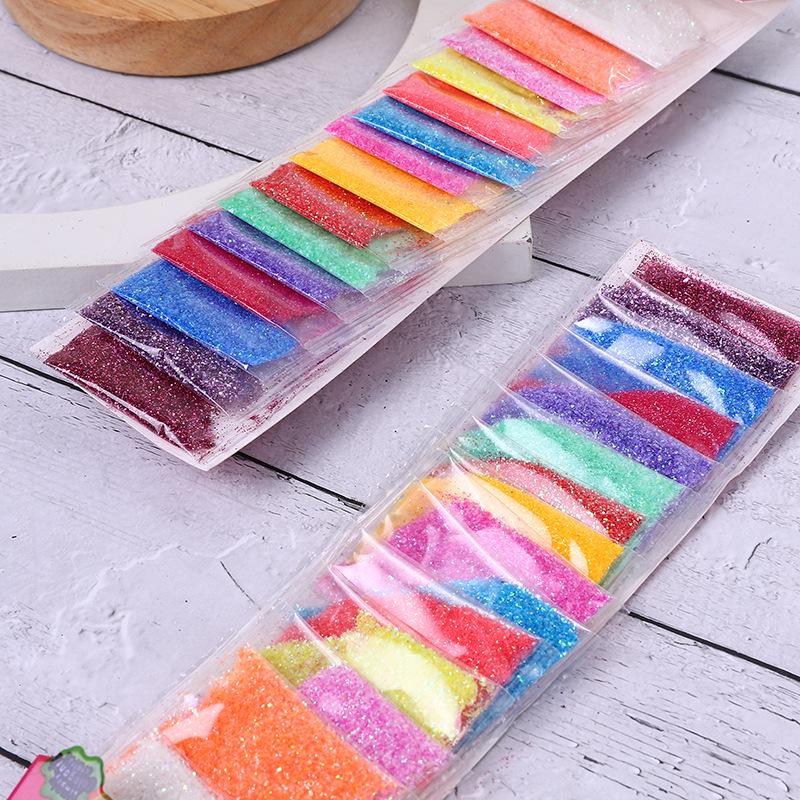 PET Glitter Gold Powder – 12 Colors, 24 Bags/Card, 2g Each – Perfect for DIY, Painting, and Nail Art.
PET Glitter Gold Powder – 12 Colors, 24 Bags/Card, 2g Each – Perfect for DIY, Painting, and Nail Art.