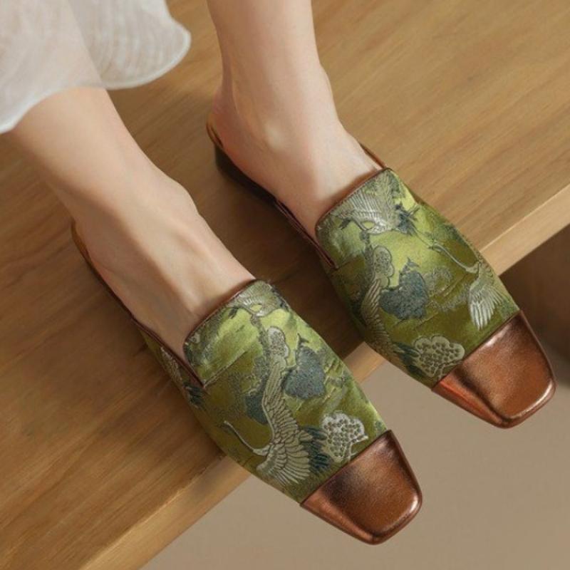 Мода 2024 Новая Мода Туфли Мюли Высококачественная Овечья Замша Удобные Шлепанцы на Высоком Каблуке Простые Домашние Тапочки Повседневная Обувь 35 зелёный
Мода 2024 Новая Мода Туфли Мюли Высококачественная Овечья Замша Удобные Шлепанцы на Высоком Каблуке Простые Домашние Тапочки Повседневная Обувь 35 зелёный