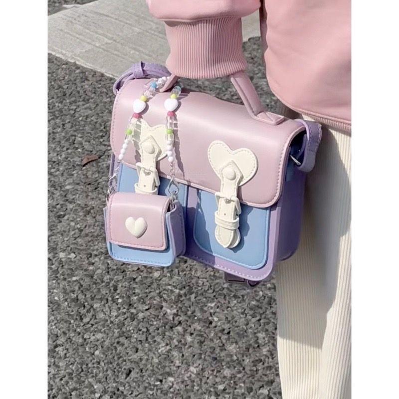 Niche design bag women s new contrasting color cream cute Cambridge bag portable small square bag shoulder messenger bag
Niche design bag women s new contrasting color cream cute Cambridge bag portable small square bag shoulder messenger bag