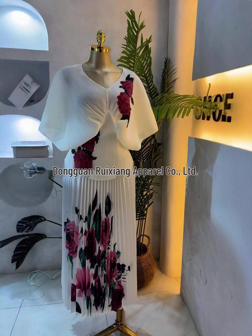 Платье Мияки европейское плиссированное с принтом и рукавами летучая мышь One Size розовый
Платье Мияки европейское плиссированное с принтом и рукавами летучая мышь One Size розовый