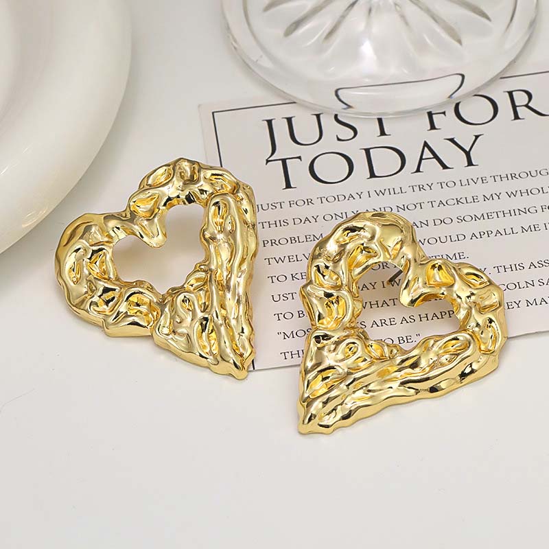 Exaggerated Metal Liquid Large Heart Stud Earrings for Women Vintage Gold Color Irregular Geometric Dangle Earring Zircon
Exaggerated Metal Liquid Large Heart Stud Earrings for Women Vintage Gold Color Irregular Geometric Dangle Earring Zircon