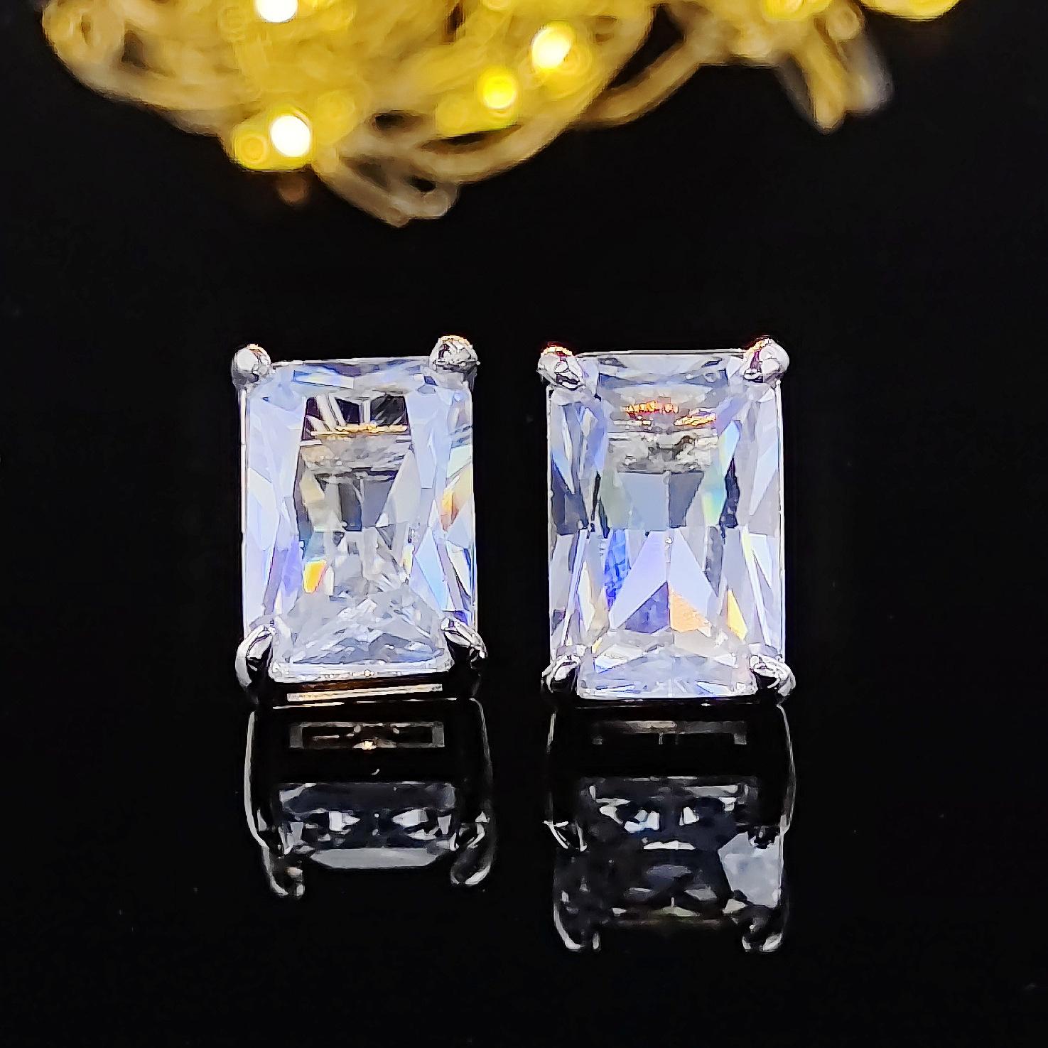 Серьги-бабочки с цирконием в форме сердца: Корейский стиль нишевого дизайна для женщин (Е5494)
Серьги-бабочки с цирконием в форме сердца: Корейский стиль нишевого дизайна для женщин (Е5494)