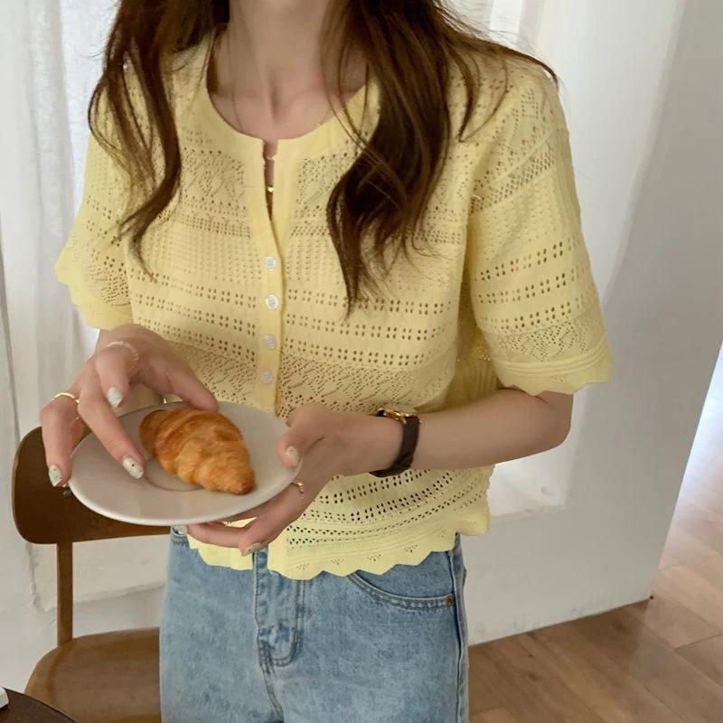 Knitted Hollow Out T-shirts Women Summer Button Up Short Sleeve Crop Tee Woman All Match Round Neck T-Shirt Female One Size
Knitted Hollow Out T-shirts Women Summer Button Up Short Sleeve Crop Tee Woman All Match Round Neck T-Shirt Female One Size