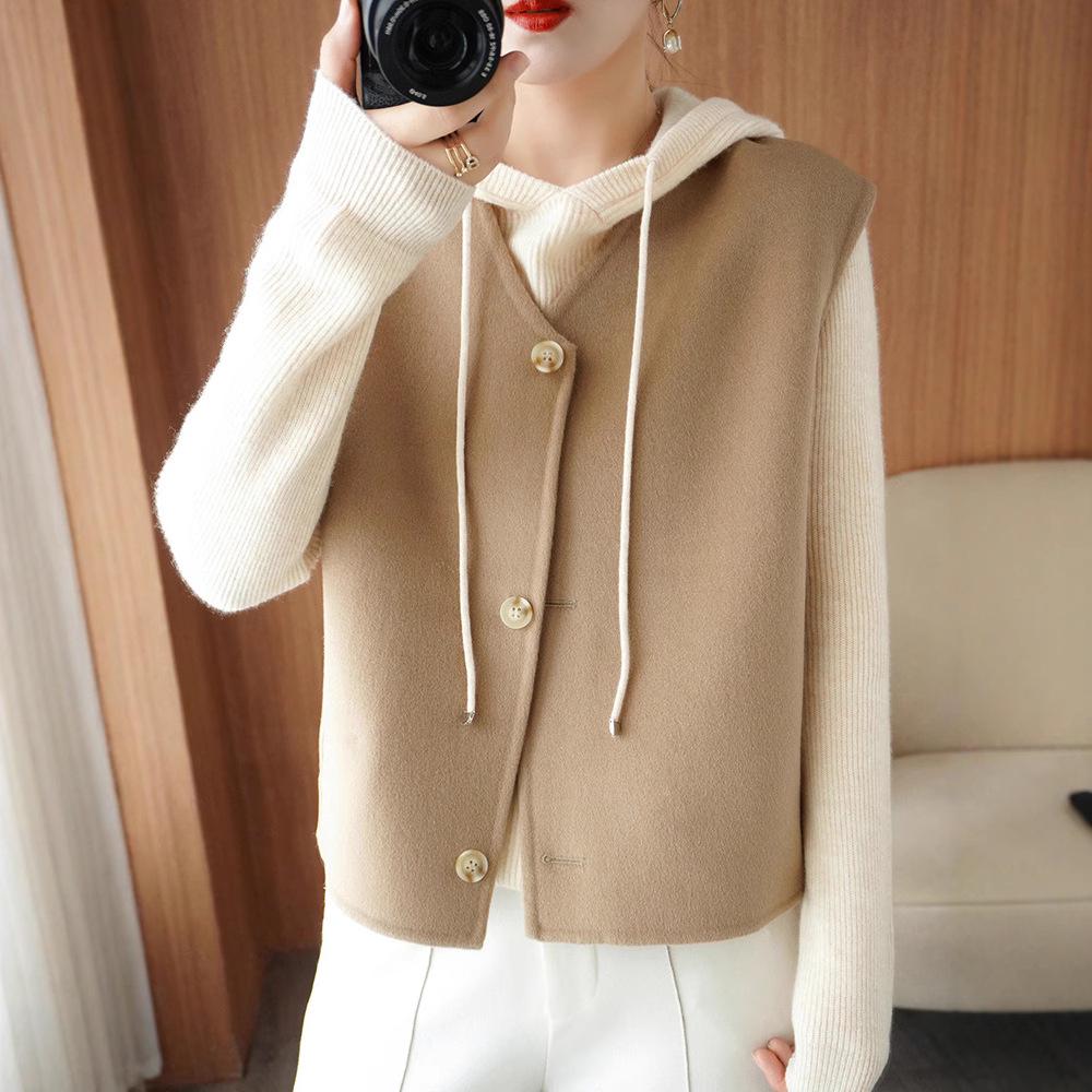 Women s Wool Blend V-Neck Vest: Petite Sleeveless Cardigan with Shoulder Pads, 100% Double-Faced Wool for Autumn & Winter. S (Fits 90-115 jin)
Women s Wool Blend V-Neck Vest: Petite Sleeveless Cardigan with Shoulder Pads, 100% Double-Faced Wool for Autumn & Winter. S (Fits 90-115 jin)