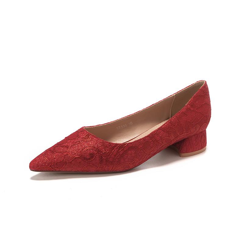 Low heels satin pointed women s shoes festive red high heels banquet shoes comfortable temperament wedding shoes bridesmaid shoes 40 червоний
Low heels satin pointed women s shoes festive red high heels banquet shoes comfortable temperament wedding shoes bridesmaid shoes 40 червоний