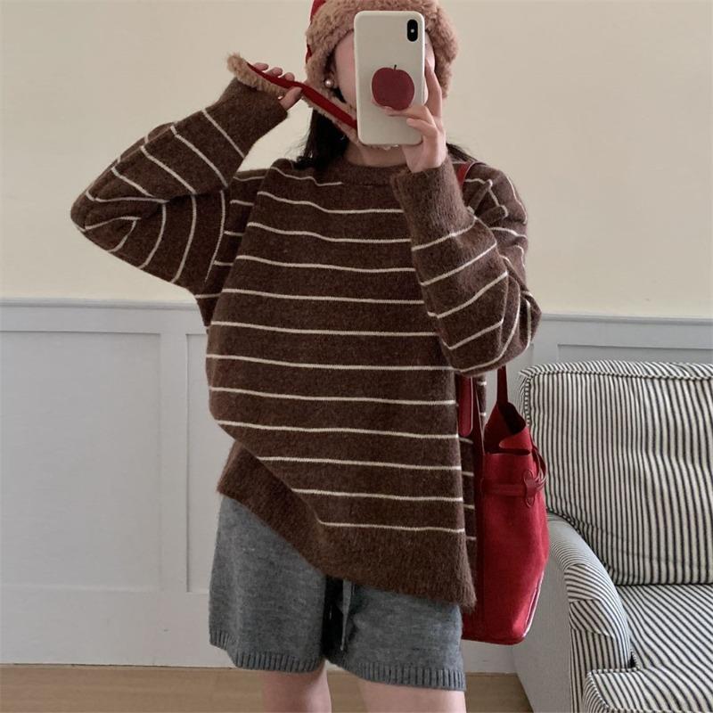 Crew neck retro striped pullover sweater women s autumn and winter new wear loose lazy versatile knitted sweater top one size fits all темно-коричневого кольору
Crew neck retro striped pullover sweater women s autumn and winter new wear loose lazy versatile knitted sweater top one size fits all темно-коричневого кольору