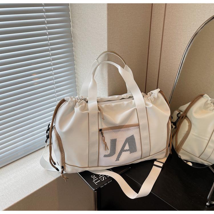 Large-capacity bags Women s Versatile 2025 New Crossbody Luggage Leisure Sports Fitness Short-haul Travel Bag чорний
Large-capacity bags Women s Versatile 2025 New Crossbody Luggage Leisure Sports Fitness Short-haul Travel Bag чорний