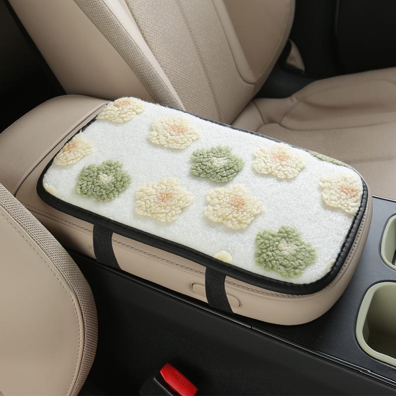 1Pcs Automobile Interior Decoration Cute Car Armrest Box Plush Cover Cushion Warm Center Console Arm Cover Pads as the picture
1Pcs Automobile Interior Decoration Cute Car Armrest Box Plush Cover Cushion Warm Center Console Arm Cover Pads as the picture