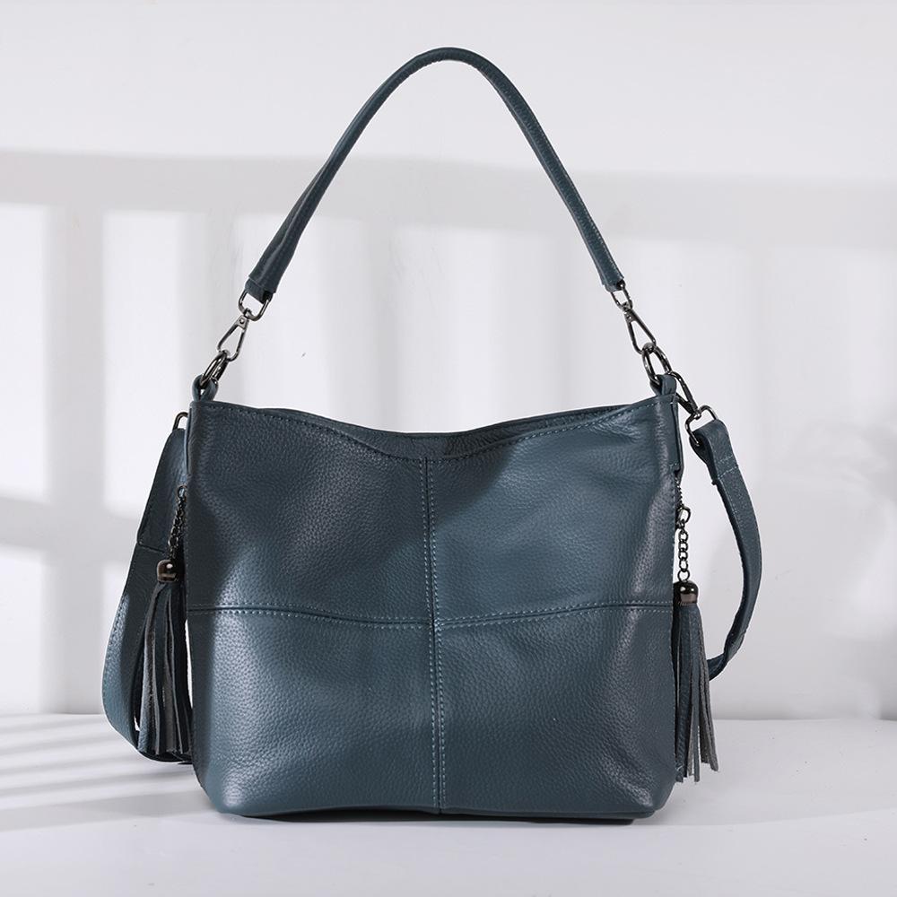 Top-grain Cowhide Splicing Soft Leather Genuine Leather Women s Single-shoulder Crossbody Hand-held Armpit MommyDesigner Luxury 28X12X22CM
Top-grain Cowhide Splicing Soft Leather Genuine Leather Women s Single-shoulder Crossbody Hand-held Armpit MommyDesigner Luxury 28X12X22CM