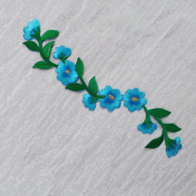 Декоративная нашивка в стиле ханьфу с вышитым цветком сливы
Декоративная нашивка в стиле ханьфу с вышитым цветком сливы