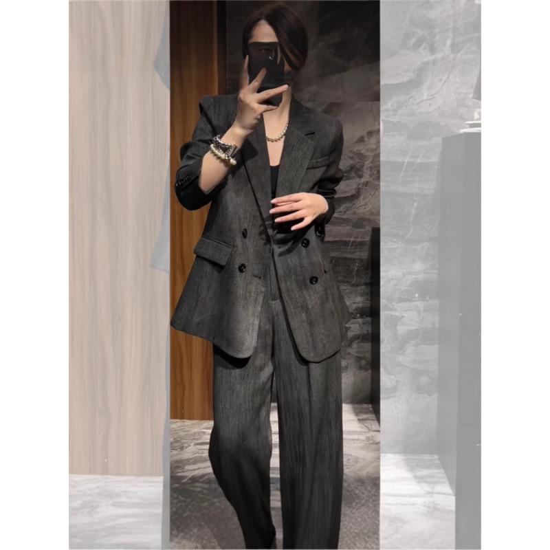 Plus Size Women s Professional Suit Set - Early Spring Fashion with Wide-Leg Pants and Jacket 5XL темно-сірий
Plus Size Women s Professional Suit Set - Early Spring Fashion with Wide-Leg Pants and Jacket 5XL темно-сірий