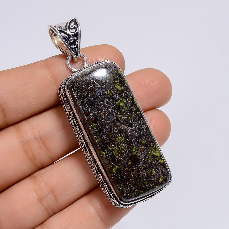 Personalized Silver Heart Pendant for Wife with Custom Engraving Option 6-8 
Personalized Silver Heart Pendant for Wife with Custom Engraving Option 6-8