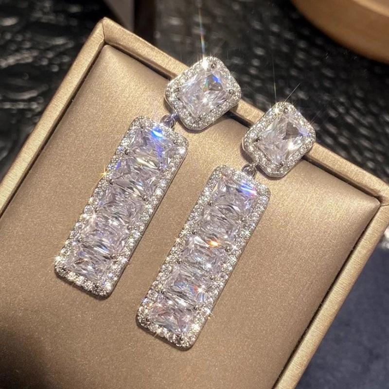 CAOSHI Temperament Women Hanging Earrings Sparkling Geometric Cubic Zirconia Modern Design Wedding Engagement Romantic Jewelry
CAOSHI Temperament Women Hanging Earrings Sparkling Geometric Cubic Zirconia Modern Design Wedding Engagement Romantic Jewelry