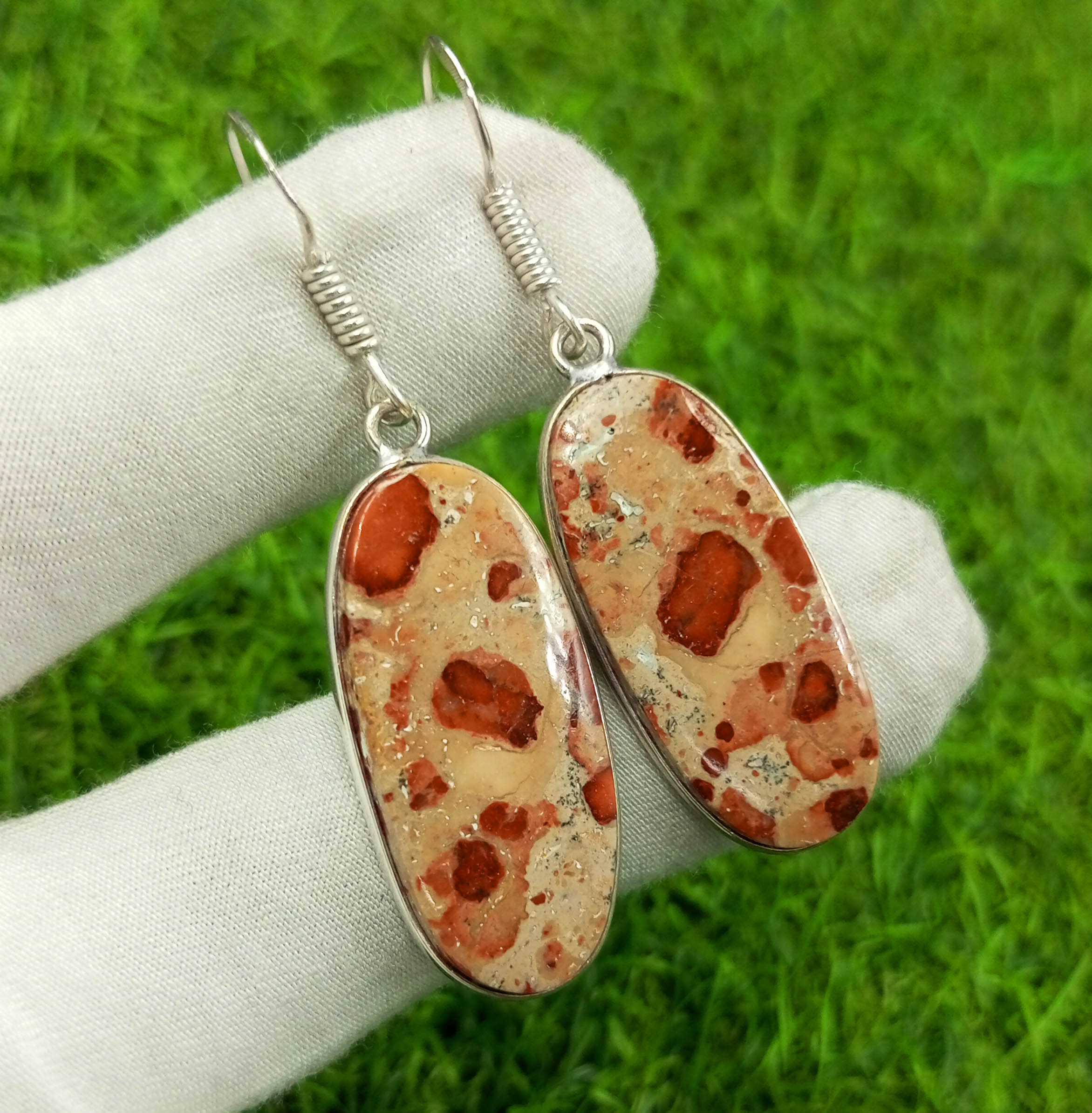 Натуральный яблочный ископаемый драгоценный камень 925 пробы с серебряным покрытием овальной формы безель женская серьга
Натуральный яблочный ископаемый драгоценный камень 925 пробы с серебряным покрытием овальной формы безель женская серьга