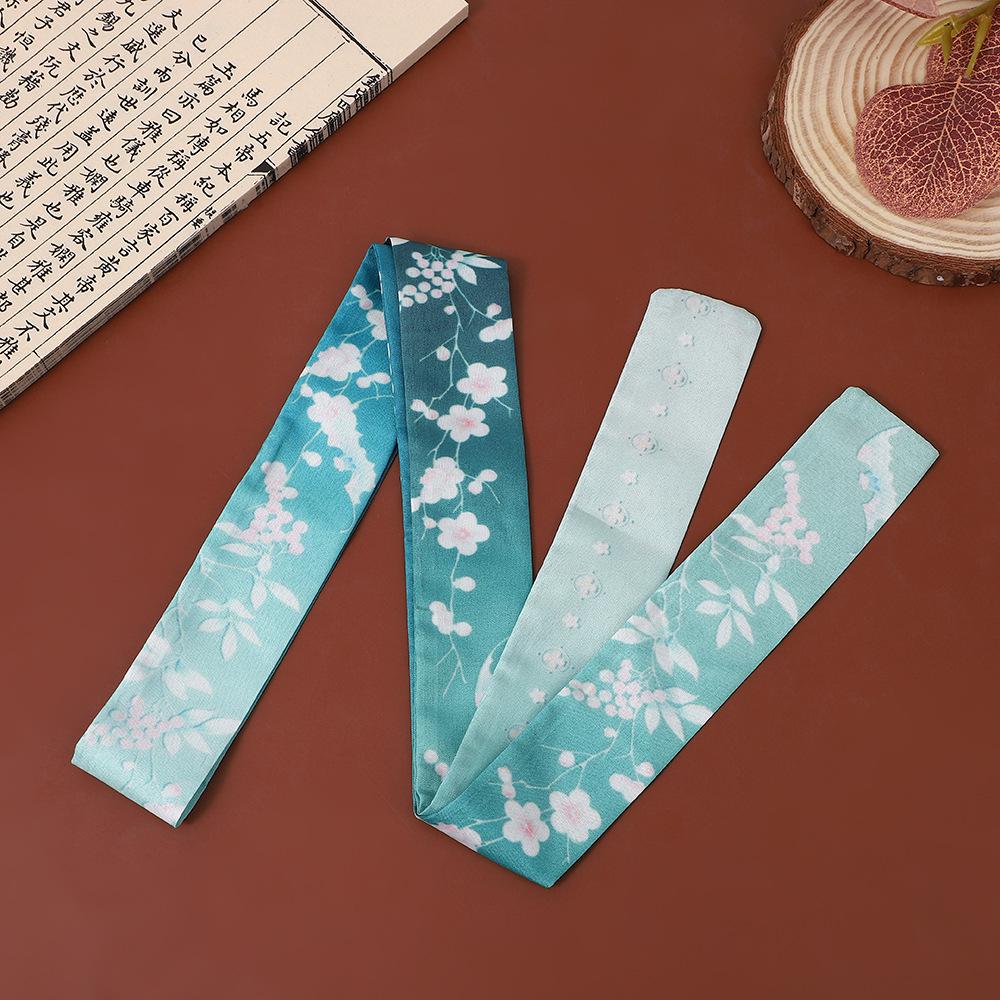 «Весенний новый шелковый шарф с принтом в старинном стиле и повязка на голову из китайской ленты»
«Весенний новый шелковый шарф с принтом в старинном стиле и повязка на голову из китайской ленты»