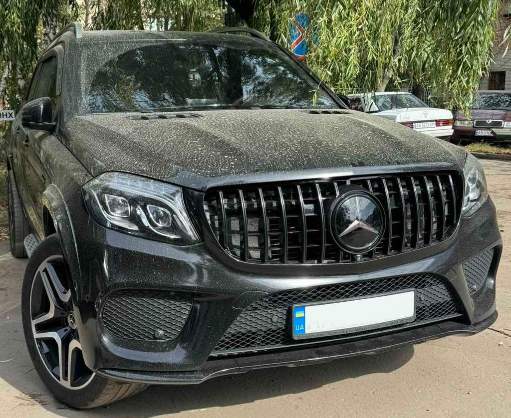 Передняя эмблема под стеклом, черная окантовка a0008880111 (для GLS) для Mercedes GL/GLS сlass X166
Передняя эмблема под стеклом, черная окантовка a0008880111 (для GLS) для Mercedes GL/GLS сlass X166