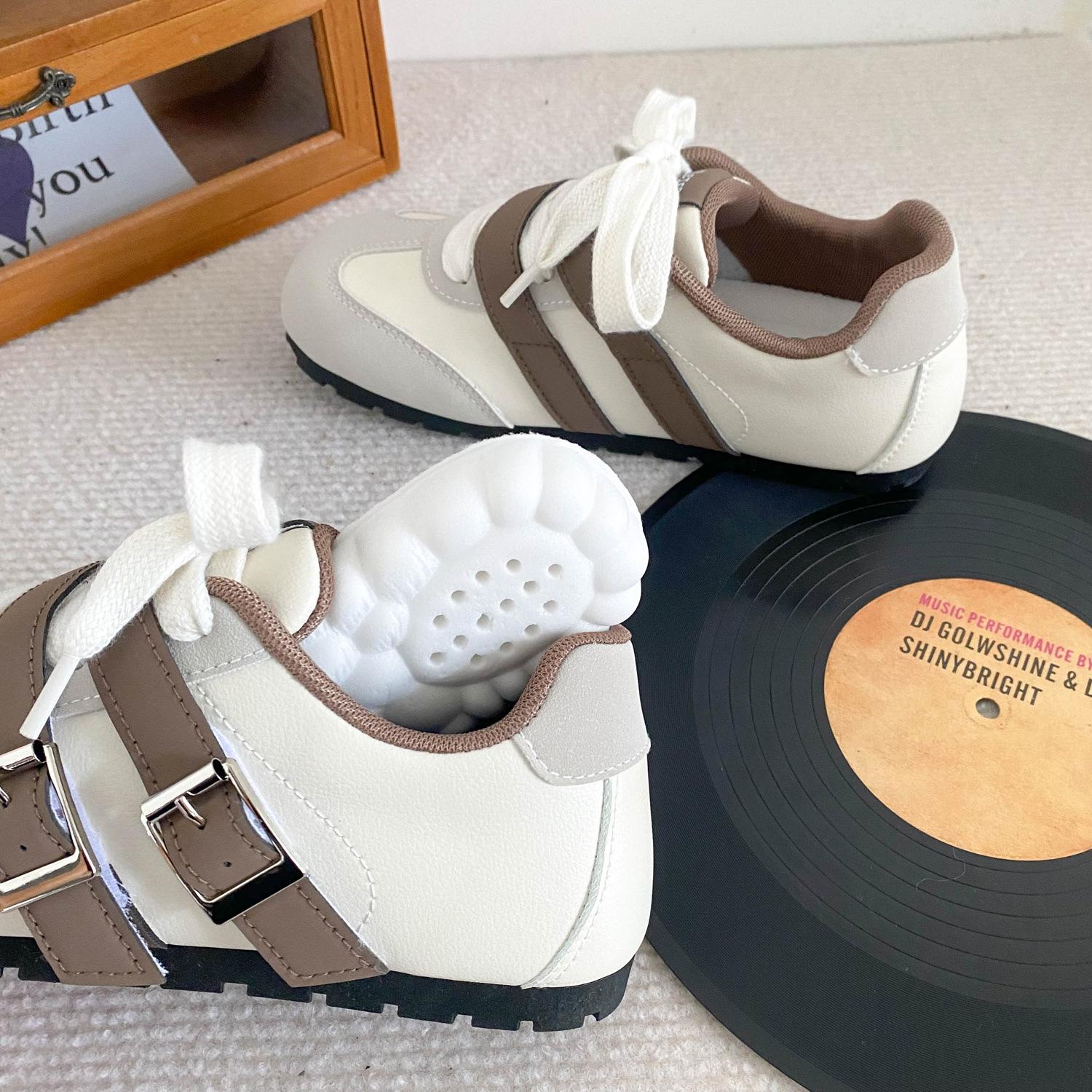B3513 латексная стелька/дизайн на липучке Boken puff shoes женская обувь 2024 новые популярные скейтбордные туфли Dexun shoes 35 синий
B3513 латексная стелька/дизайн на липучке Boken puff shoes женская обувь 2024 новые популярные скейтбордные туфли Dexun shoes 35 синий