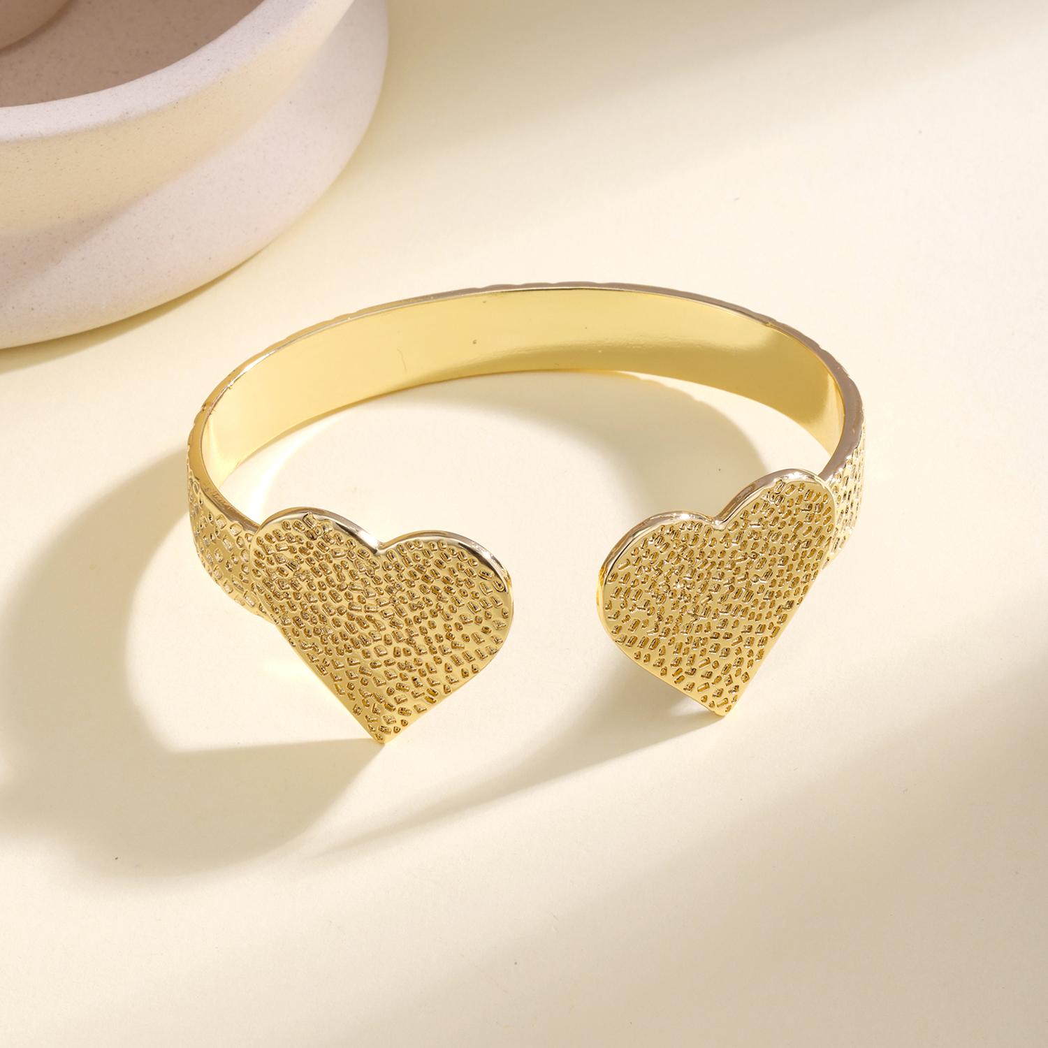 Nidin High Quality Star Heart Open Cuff Bangle Adjustable Copper Bracelet Fashion Jewelry For Women Valentine s Day Fine Gifts 58-60mm
Nidin High Quality Star Heart Open Cuff Bangle Adjustable Copper Bracelet Fashion Jewelry For Women Valentine s Day Fine Gifts 58-60mm