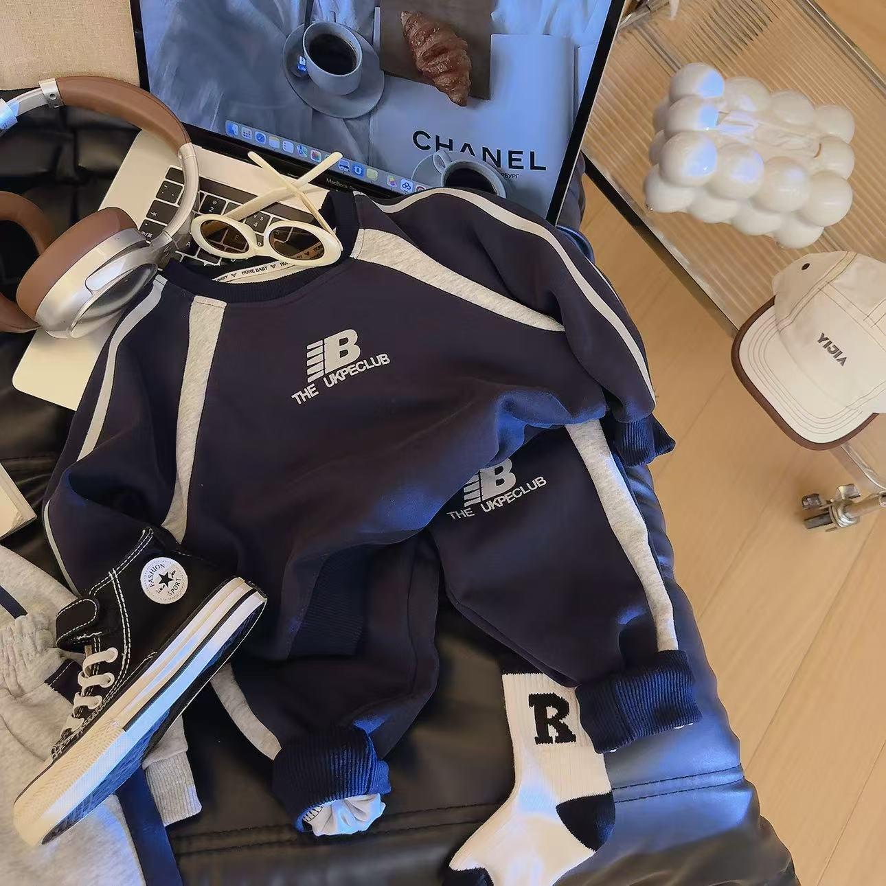 Trending Korean Style Boys Two-Piece Set for Fall 90cm синий
Trending Korean Style Boys Two-Piece Set for Fall 90cm синий