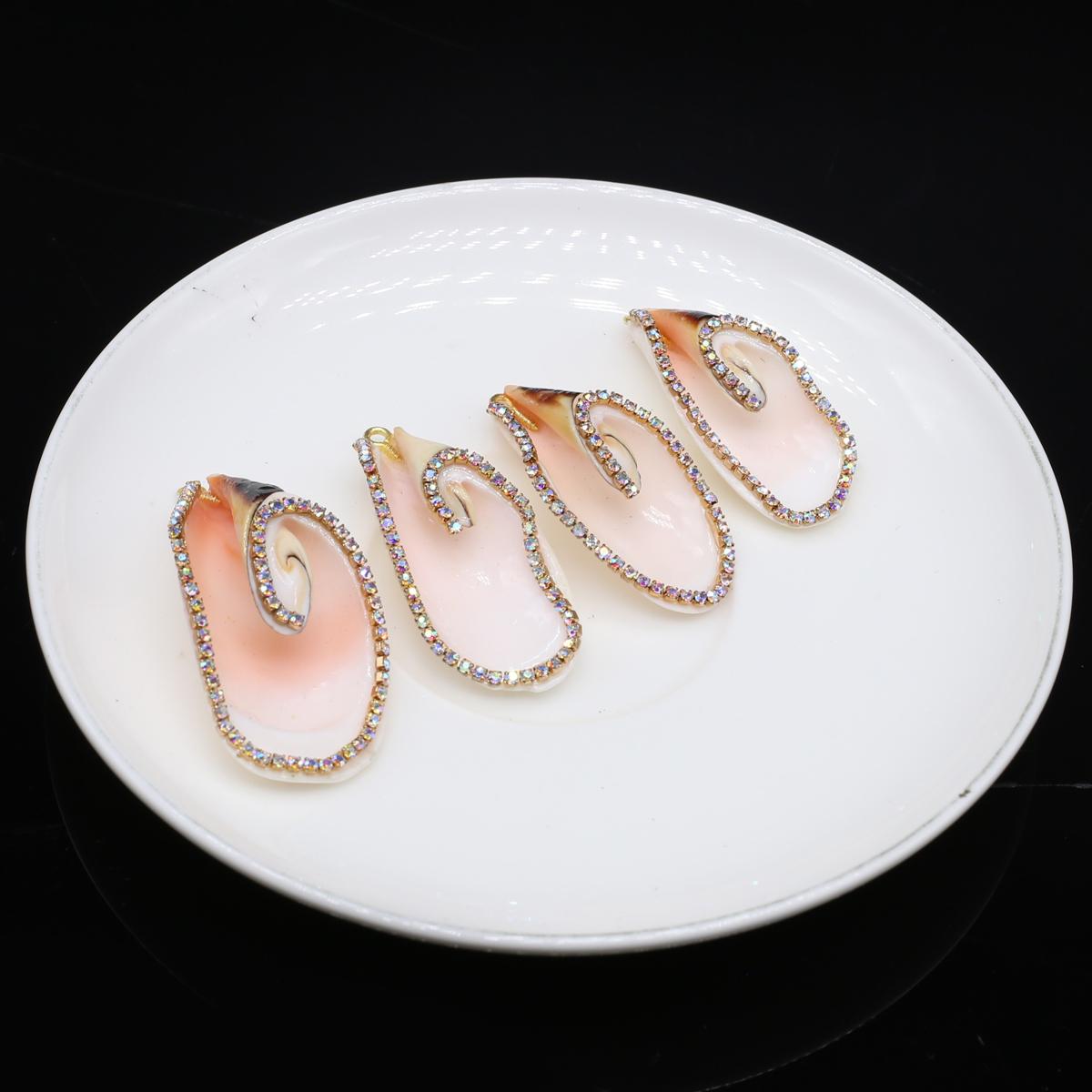 4 шт. Раковина павлина Искусственное сверление Раковина павлина с бриллиантом 20x40-25x45 мм для изготовления ювелирных изделий DIY Ожерелье Браслет Серьги Аксессуар 4pcs
4 шт. Раковина павлина Искусственное сверление Раковина павлина с бриллиантом 20x40-25x45 мм для изготовления ювелирных изделий DIY Ожерелье Браслет Серьги Аксессуар 4pcs