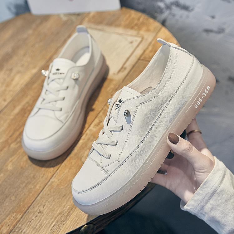 The first layer of cowhide little white shoes women s new single shoes versatile leather shoes jelly casual soft baseplate shoes 40
The first layer of cowhide little white shoes women s new single shoes versatile leather shoes jelly casual soft baseplate shoes 40