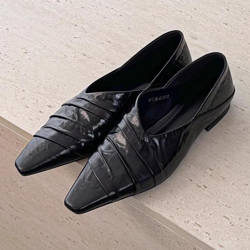 Fashion Square Toe Pleated Design Low Heel Pumps Women High Quality Black Soft Leather Flat Loafers Concise Commuter Office Shoe 40 чорний
Fashion Square Toe Pleated Design Low Heel Pumps Women High Quality Black Soft Leather Flat Loafers Concise Commuter Office Shoe 40 чорний