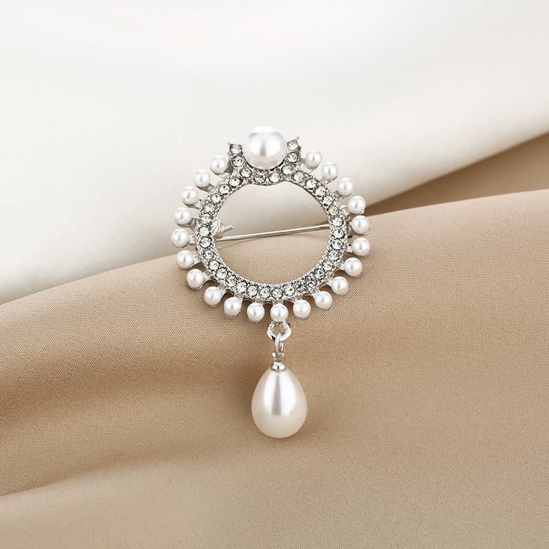 Национальная жемчужина горный хрусталь брошь женский универсальный кардиган свитер куртка корсаж булавка аксессуары
Национальная жемчужина горный хрусталь брошь женский универсальный кардиган свитер куртка корсаж булавка аксессуары