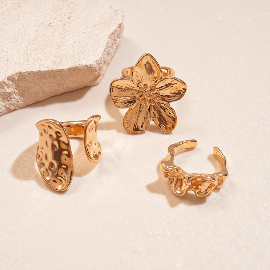 3Pcs/set Vintage Metal Flower Open Rings for Women Creative Wrinkled Uneven Punk Chunky Rings Y2K Bridal Wed Jewelry Gifts
3Pcs/set Vintage Metal Flower Open Rings for Women Creative Wrinkled Uneven Punk Chunky Rings Y2K Bridal Wed Jewelry Gifts