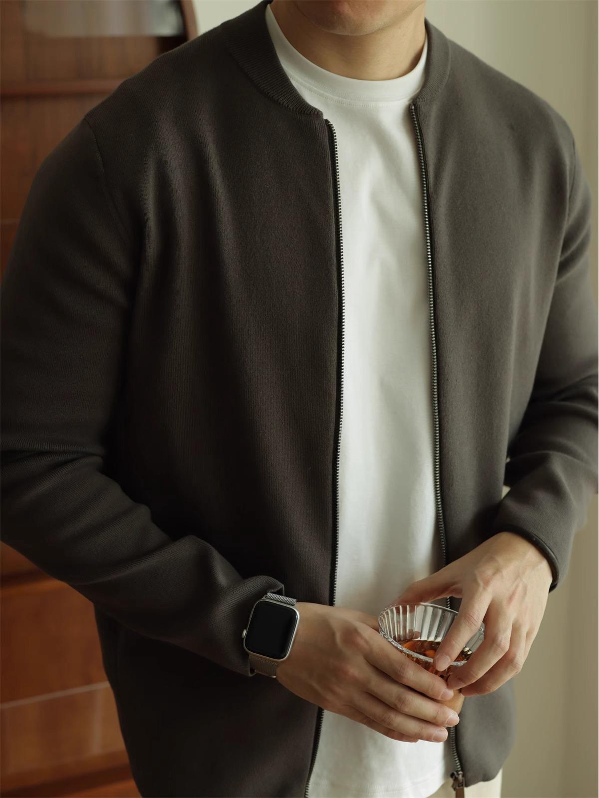 Men s 2024 Autumn/Winter Retro Knit Cardigan: Zipper, Solid Color, Casual Loose Fit L зелений
Men s 2024 Autumn/Winter Retro Knit Cardigan: Zipper, Solid Color, Casual Loose Fit L зелений