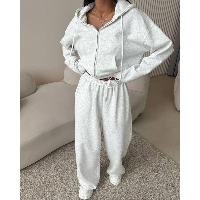 Мода в западном стиле Повседневный свободный комплект из двух предметов: худи с капюшоном и брюки Light gray XL
Мода в западном стиле Повседневный свободный комплект из двух предметов: худи с капюшоном и брюки Light gray XL