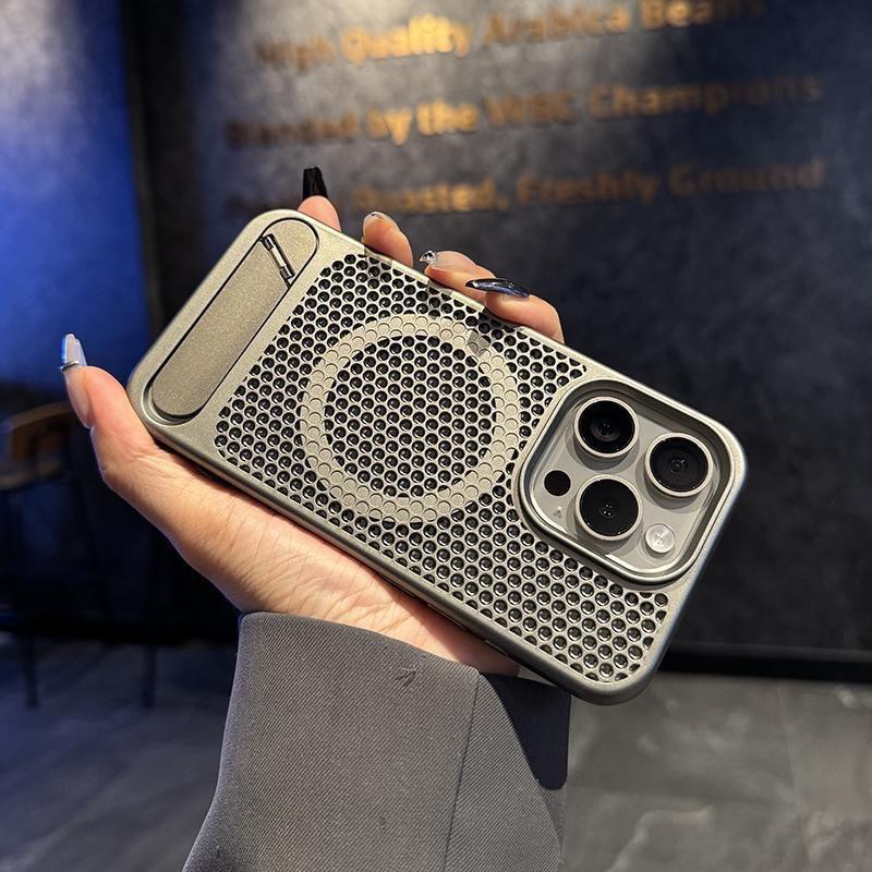 New Metal Paint Magnetic Heat Dissipation Suitable Apple 17 Stand Phone Case IPhone 16 Promax Protective iPhone 16 PRO
New Metal Paint Magnetic Heat Dissipation Suitable Apple 17 Stand Phone Case IPhone 16 Promax Protective iPhone 16 PRO