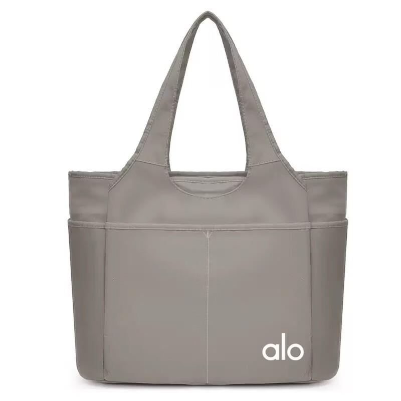 Oxford Cloth Travel Duffel Bag
Oxford Cloth Travel Duffel Bag