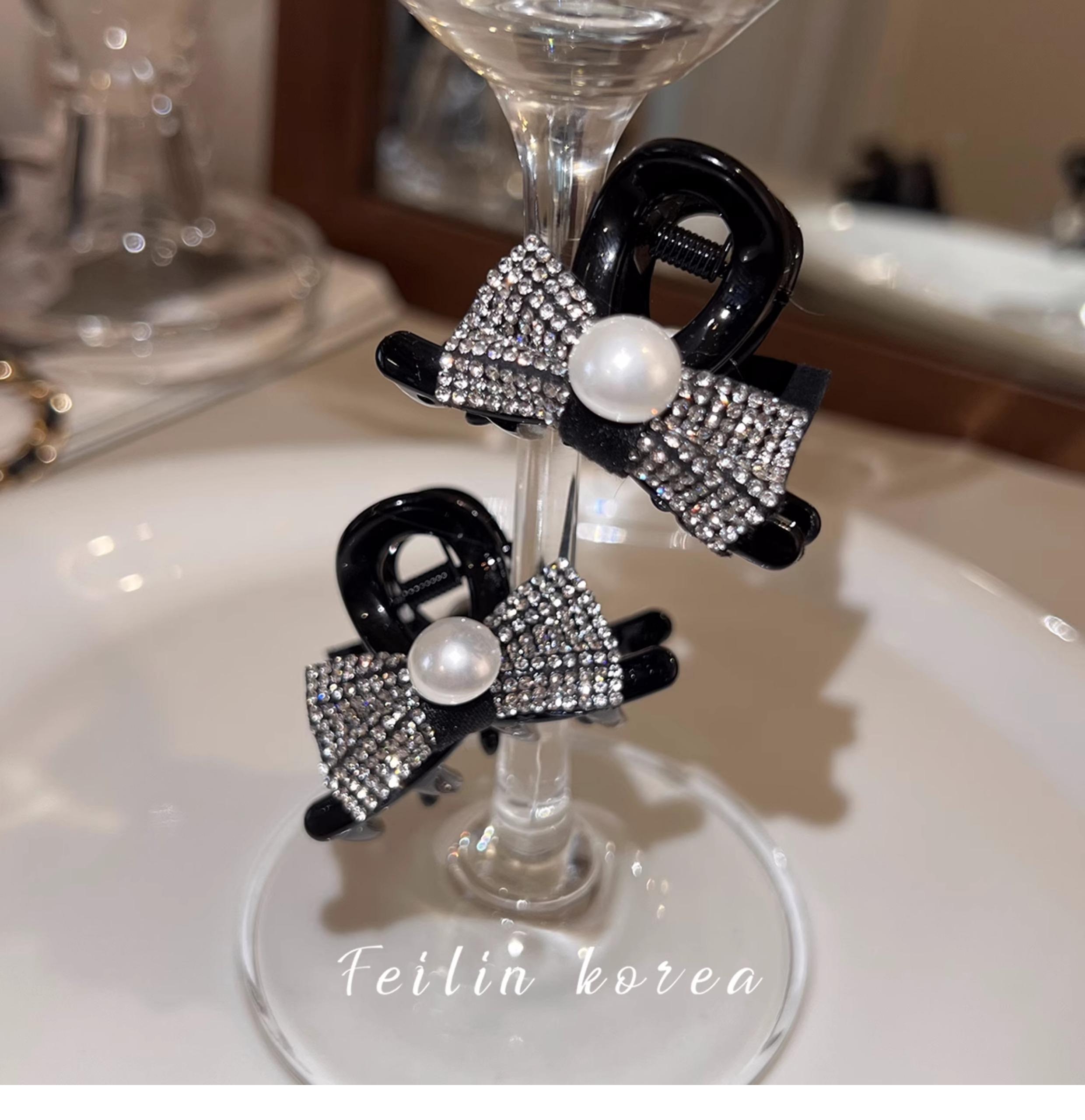 Small Bow Hairclips for Girls Hair Accessories With Artificial Pearls Korean Fashion Hair Crabs Side Clips Mini Hair Claws
Small Bow Hairclips for Girls Hair Accessories With Artificial Pearls Korean Fashion Hair Crabs Side Clips Mini Hair Claws