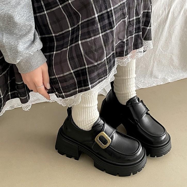 Brown British style platform small leather shoes women s 2025 new autumn and winter versatile skirt retro Mary Jane loafers 40 коричневий
Brown British style platform small leather shoes women s 2025 new autumn and winter versatile skirt retro Mary Jane loafers 40 коричневий