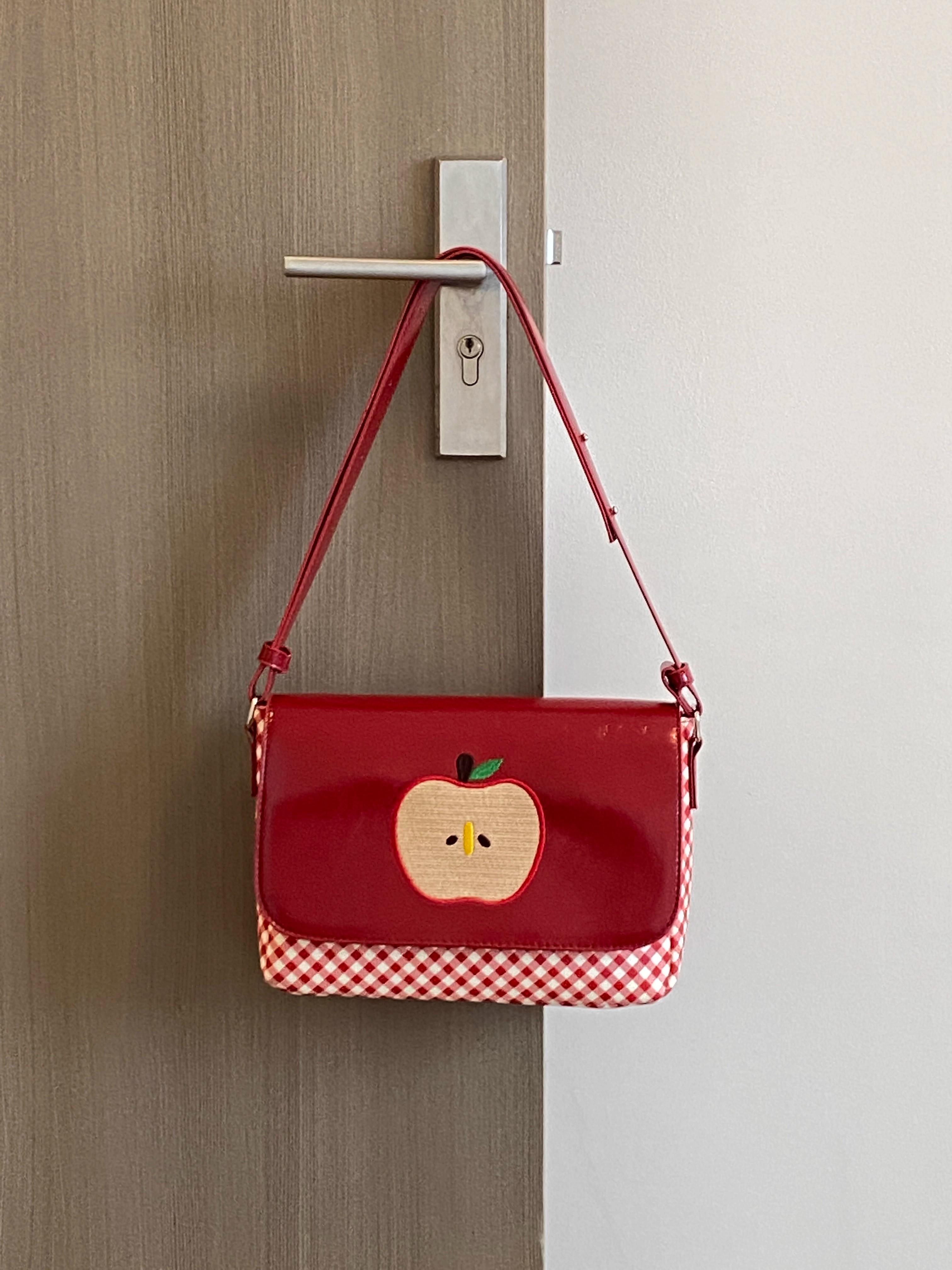 Japanese Style Cute Red Apple Plaid Shoulder Bag Women Premium Contrast Color Leather Crossbody Bag Ladies Sweet Vintage Handbag красный
Japanese Style Cute Red Apple Plaid Shoulder Bag Women Premium Contrast Color Leather Crossbody Bag Ladies Sweet Vintage Handbag красный