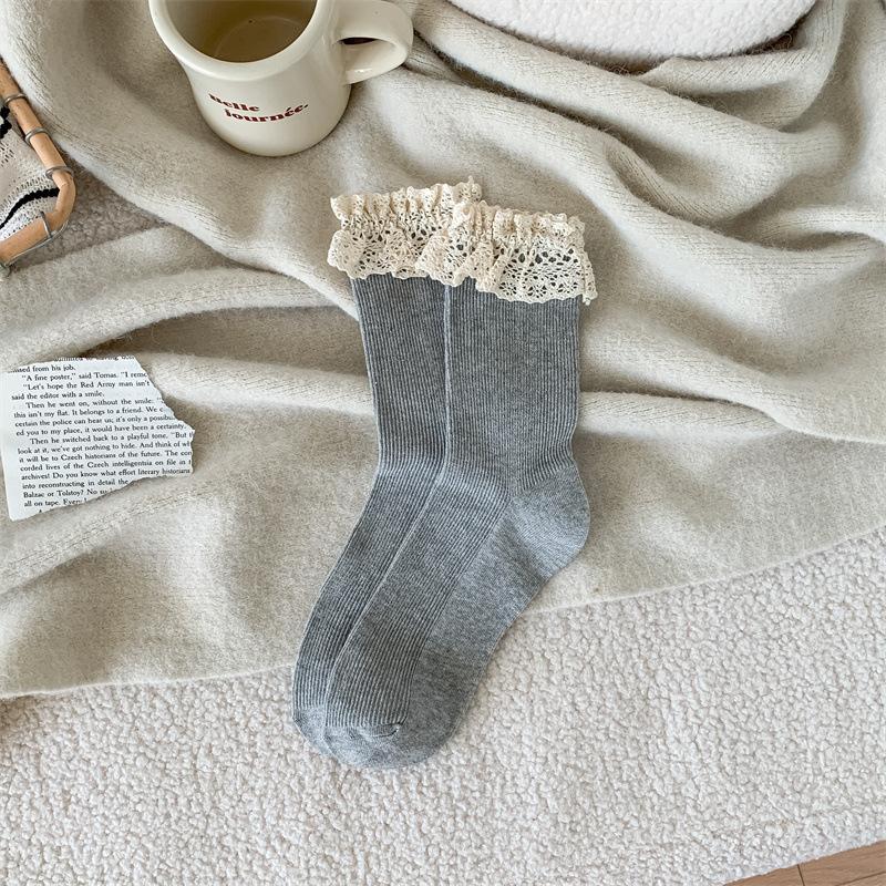 Japanese Lace Socks Women S Autumn And Winter Lolita Lace Pile Socks Girl Ballet Dance Stockings Cotton One size fits all світло-сірого кольору
Japanese Lace Socks Women S Autumn And Winter Lolita Lace Pile Socks Girl Ballet Dance Stockings Cotton One size fits all світло-сірого кольору