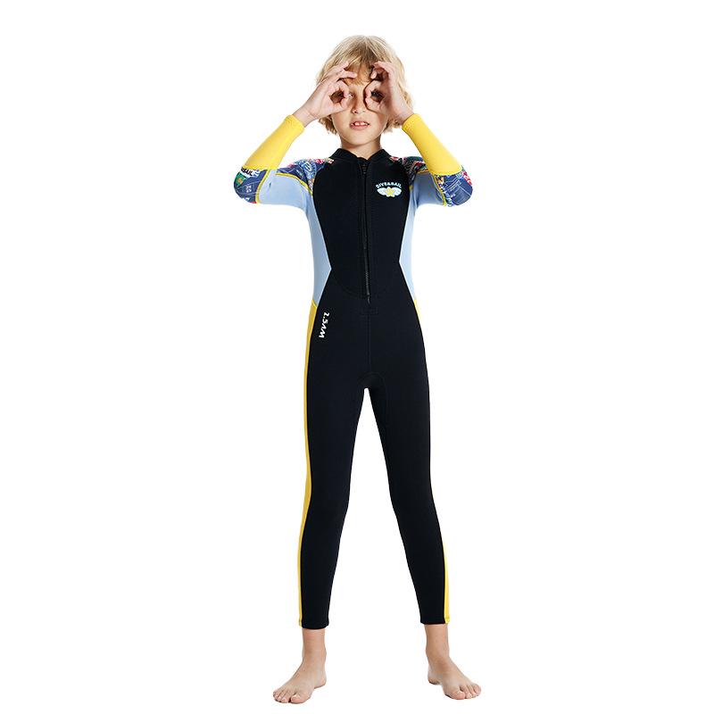 DIVE&SAIL Kids 2.5MM Full Body Wetsuit – Long Sleeve Warm Diving Suit for Boys, Ideal for Snorkeling, Surfing, and Winter Swimming. Small чорний
DIVE&SAIL Kids 2.5MM Full Body Wetsuit – Long Sleeve Warm Diving Suit for Boys, Ideal for Snorkeling, Surfing, and Winter Swimming. Small чорний
