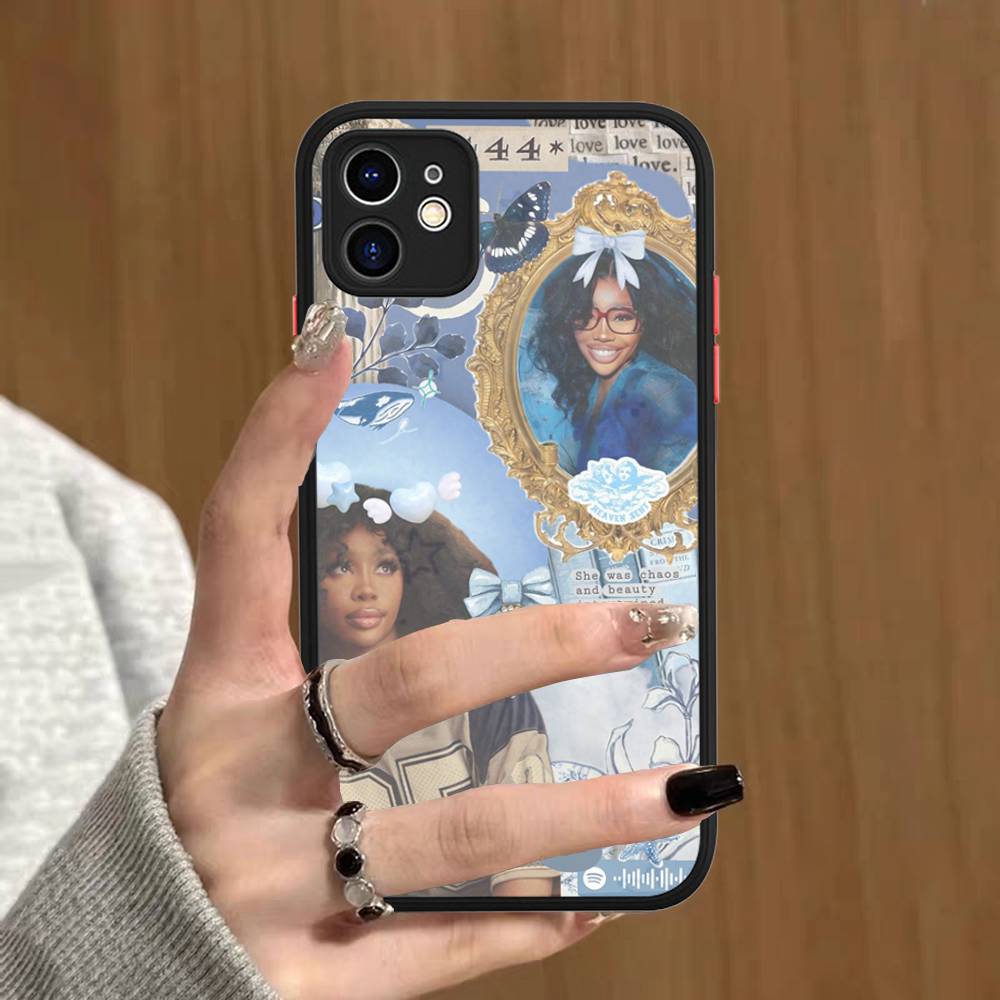 Popular Singer S-Sza Phone Case For IPhone 16 15 14 13 12 11 Pro Max Plus X XS MAX Black Matte Phone Fundas iphone 16 pro
Popular Singer S-Sza Phone Case For IPhone 16 15 14 13 12 11 Pro Max Plus X XS MAX Black Matte Phone Fundas iphone 16 pro