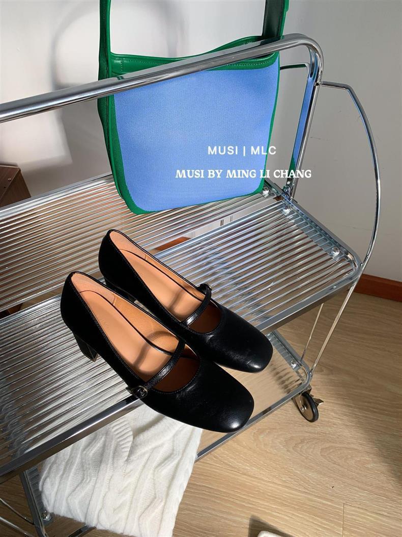 Туфли Мэри Джейн IPPEUM на высоком каблуке с квадратным носком, балетки Zapatos Mujer 245 чёрный
Туфли Мэри Джейн IPPEUM на высоком каблуке с квадратным носком, балетки Zapatos Mujer 245 чёрный