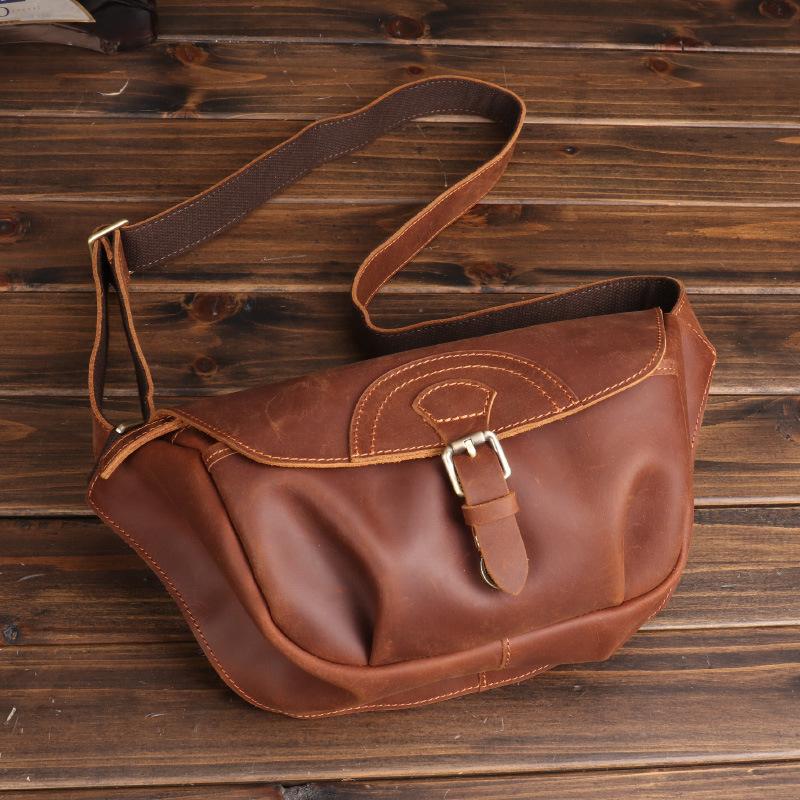 New Leather Men s Chest Bag Trendy Fashion Crossbody Bag Men s Sports Streetwear Business Front Chest Bag Wild Horse Cowhide Bag коричневий
New Leather Men s Chest Bag Trendy Fashion Crossbody Bag Men s Sports Streetwear Business Front Chest Bag Wild Horse Cowhide Bag коричневий