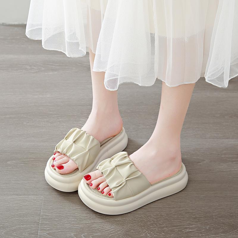 2025 summer new Korean outer wear version one-word women s slippers small height waterproof table sandals 34 чорний
2025 summer new Korean outer wear version one-word women s slippers small height waterproof table sandals 34 чорний