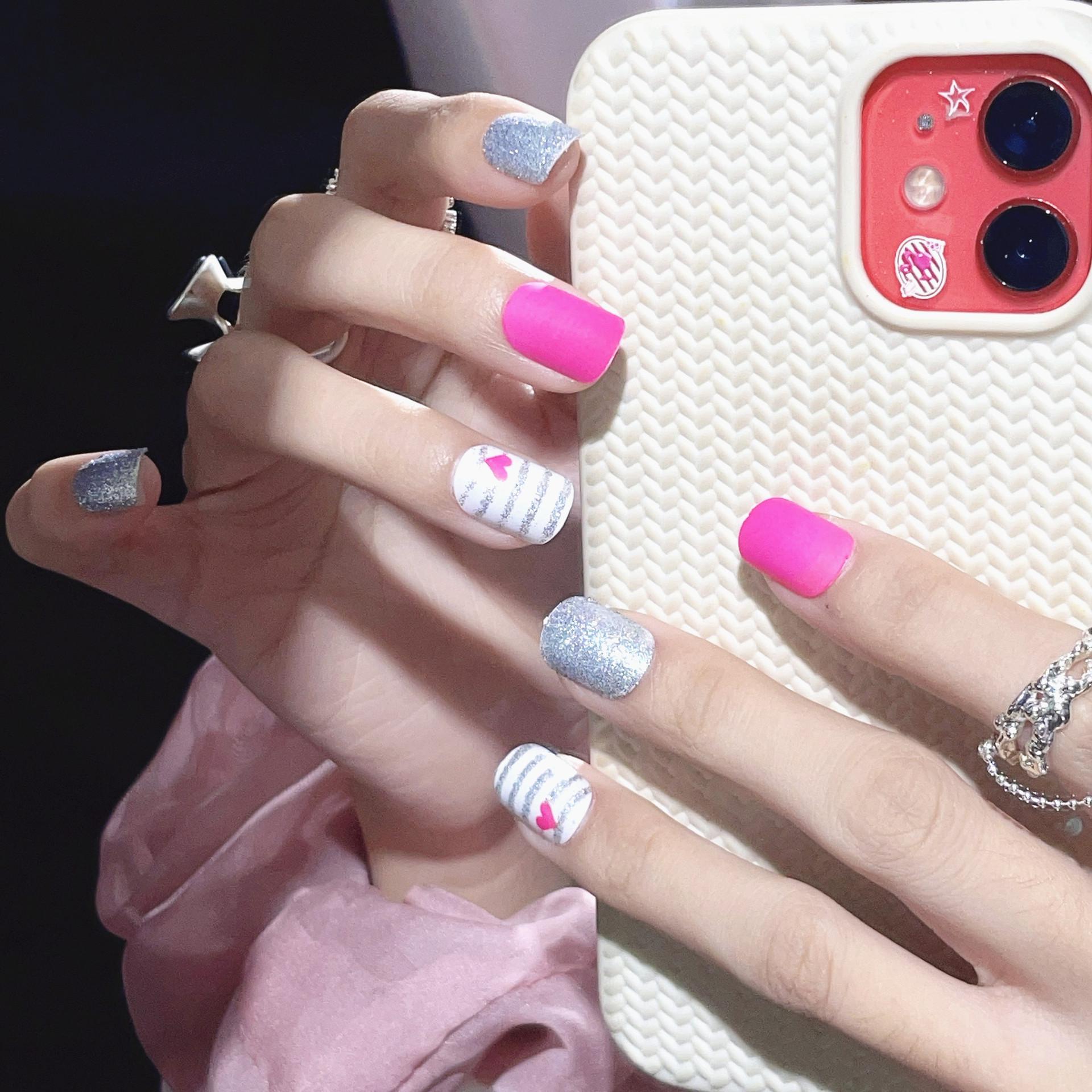 Sweet Girl Press-On Nails: Rose Red with Glitter, Silver Letters, and Heart Design - Cute and Versatile False Nail Stickers
Sweet Girl Press-On Nails: Rose Red with Glitter, Silver Letters, and Heart Design - Cute and Versatile False Nail Stickers
