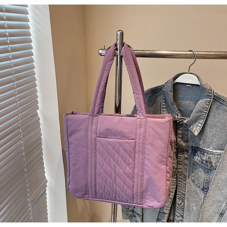 Холщовая сумка большой вместимости для хлопковой одежды, женская летняя универсальная новая простая на плечо, сумка-тоут для студенток колледжа фиолетовый
Холщовая сумка большой вместимости для хлопковой одежды, женская летняя универсальная новая простая на плечо, сумка-тоут для студенток колледжа фиолетовый