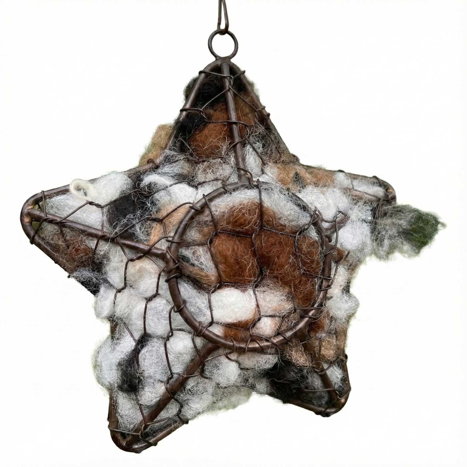 Star Shaped Wire Bird Nest Material Holder with Mixed Natural Fibers for Outdoor Garden Wildlife Support
Star Shaped Wire Bird Nest Material Holder with Mixed Natural Fibers for Outdoor Garden Wildlife Support