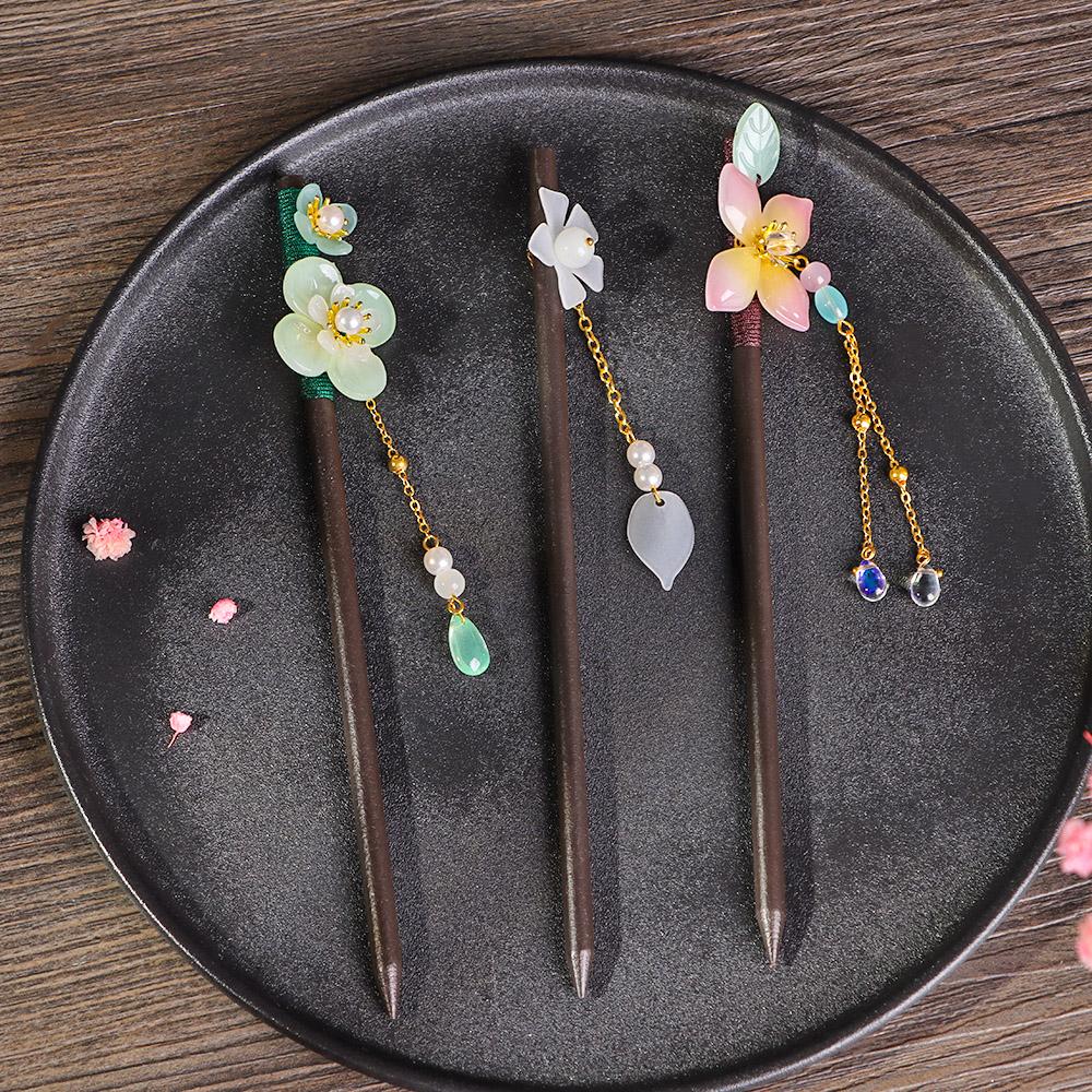 Flowers Ebony Tassel Handmade Chopstick Hair Sticks Hair Styling Tools Hairpin Hair Accessories
Flowers Ebony Tassel Handmade Chopstick Hair Sticks Hair Styling Tools Hairpin Hair Accessories