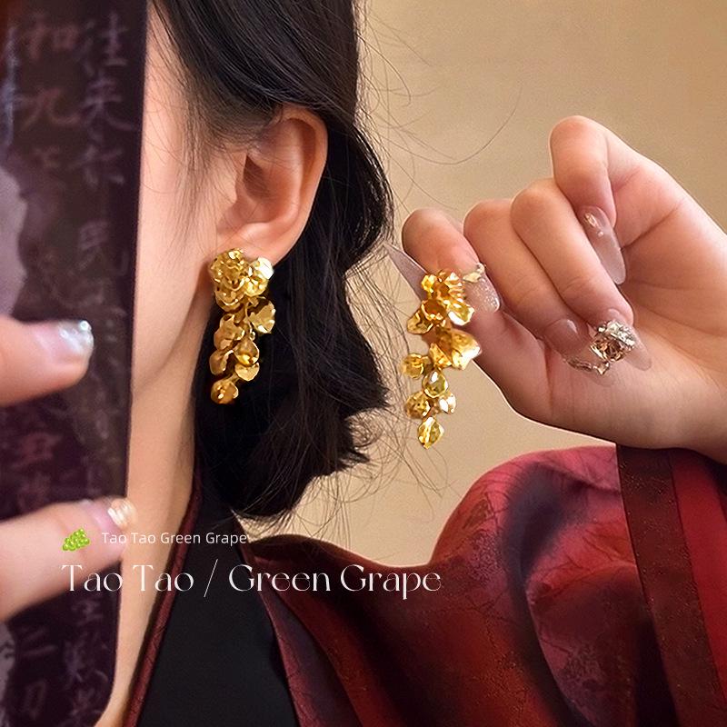 Серьги-кисточки с золотым цветком: Легкая роскошь, ретро-стиль для женщин (2025 Горячие продажи)
Серьги-кисточки с золотым цветком: Легкая роскошь, ретро-стиль для женщин (2025 Горячие продажи)