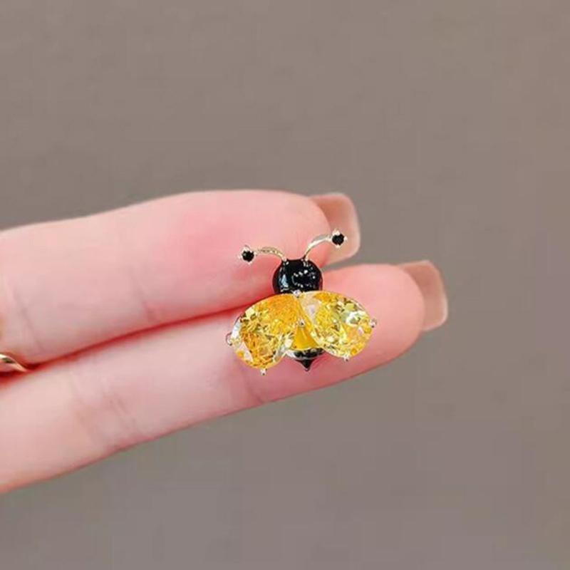 Корейский стиль Маленький аромат, Милый пчелиный корсаж, Значок, Костюм, Значок на ошейник против ходьбы жёлтый