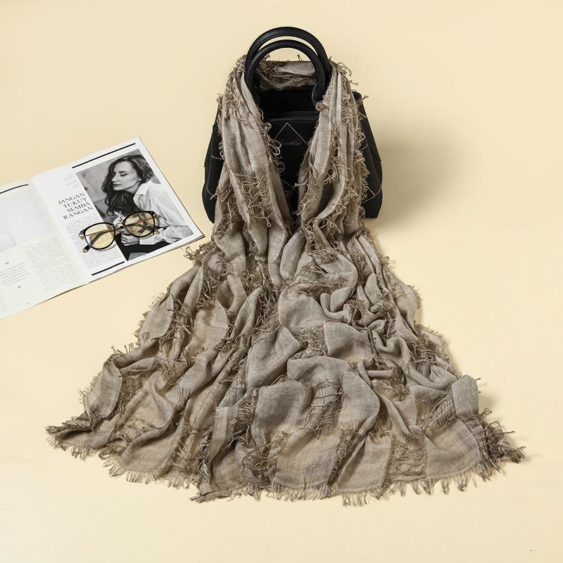 Ripped Hole Distressed Tassel Punk Vintage Scarf Men Women Tactical Techwear Style Cotton Linen Scarf Y2K Shawl One Size серый
Ripped Hole Distressed Tassel Punk Vintage Scarf Men Women Tactical Techwear Style Cotton Linen Scarf Y2K Shawl One Size серый